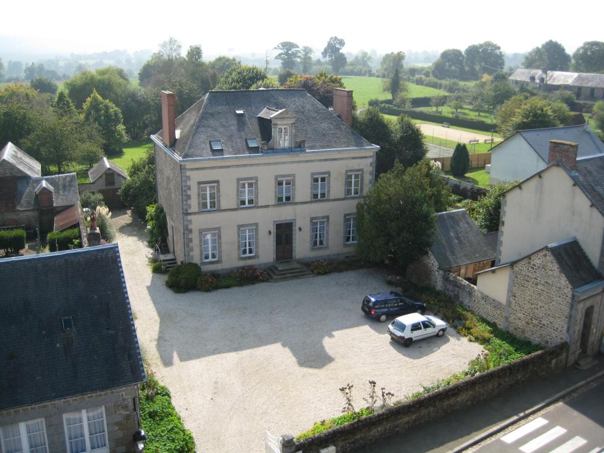 Maison D'Hotes La Doucelle Culture Et Bien-Etre Lignieres-Orgeres Екстериор снимка
